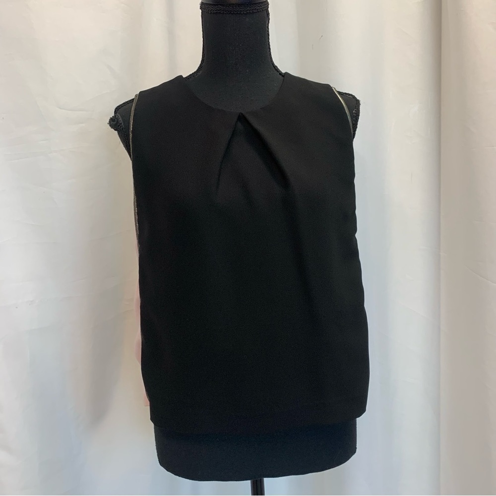 Rw&co pink black sleeveless blouse Sz M